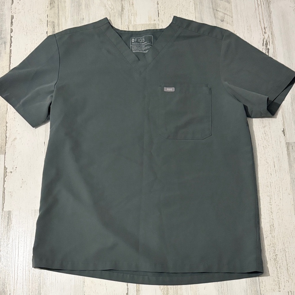 FIGS Short Sleeve V-Neck Scrub Top Size Large